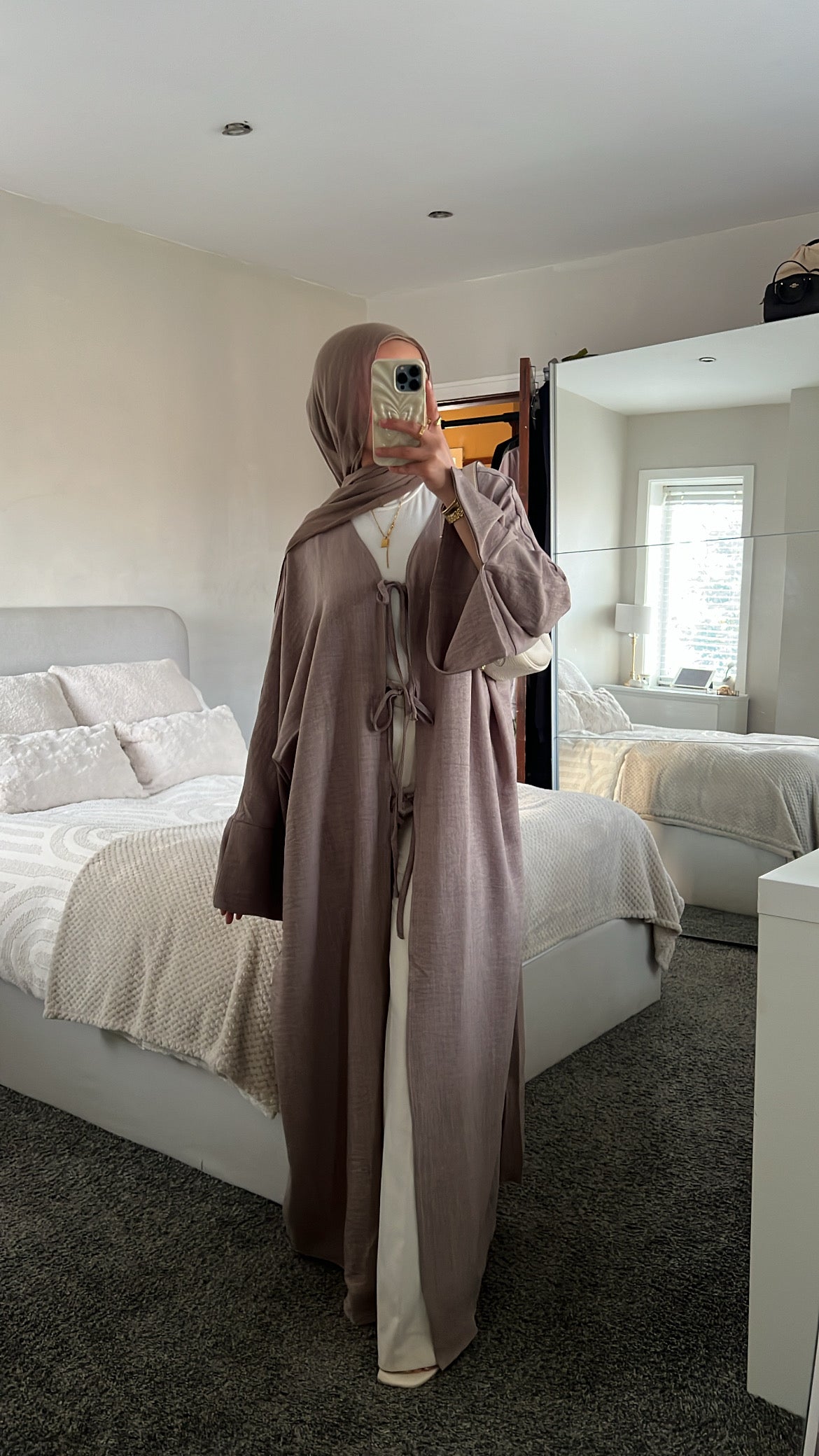 Truffle bow abaya